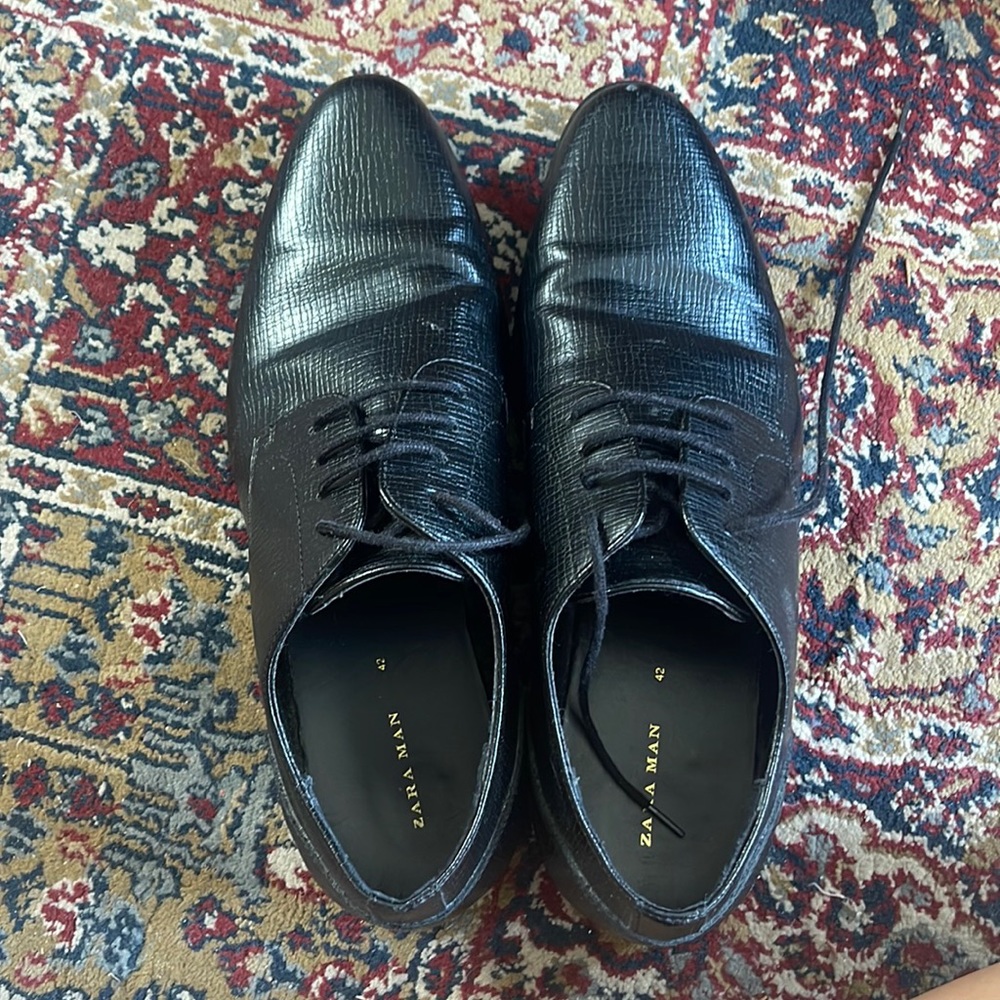 Zara black dress shoe